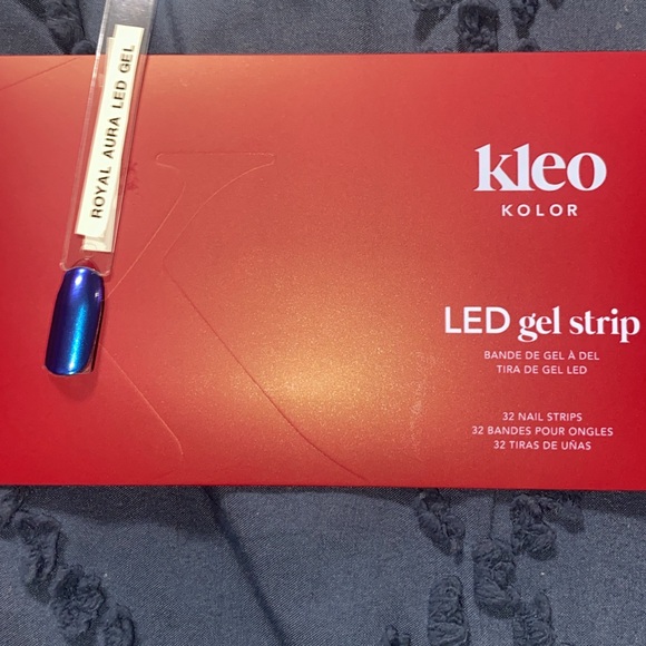 NWT led gel mani nail strip set with metallic blue finish no led light included - Picture 3 of 5